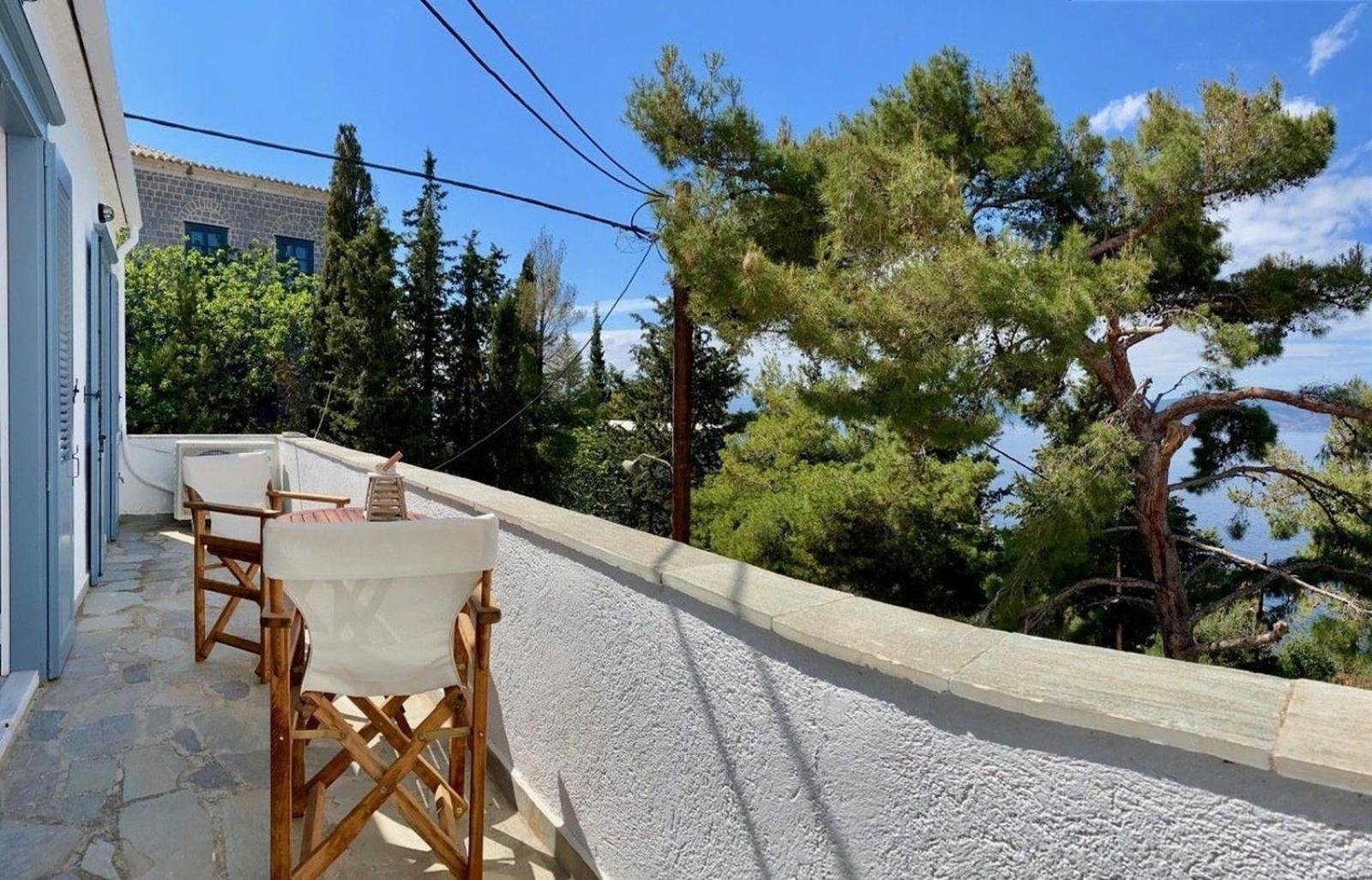 Pine Trees And Sea View Houses In Hydra - Daphne, Chloe, Myrto, Eleni Bilik gambar