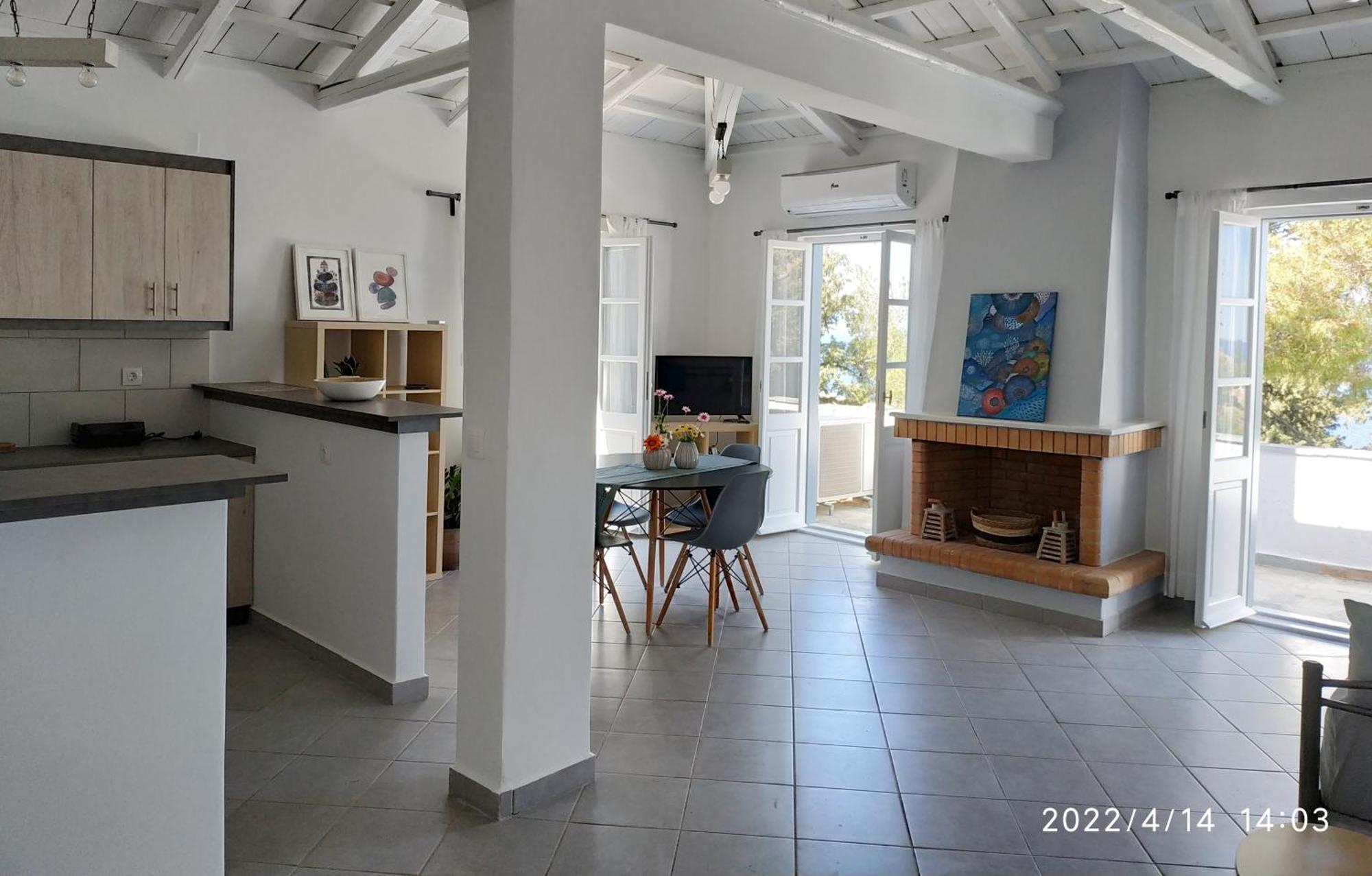 Pine Trees And Sea View Houses In Hydra - Daphne, Chloe, Myrto, Eleni Bilik gambar
