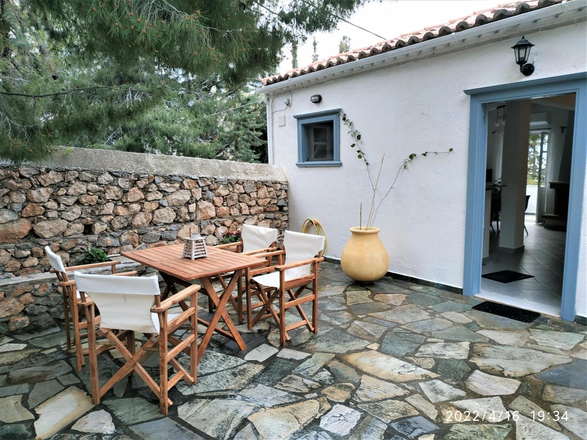Pine Trees And Sea View Houses In Hydra - Daphne, Chloe, Myrto, Eleni Bilik gambar